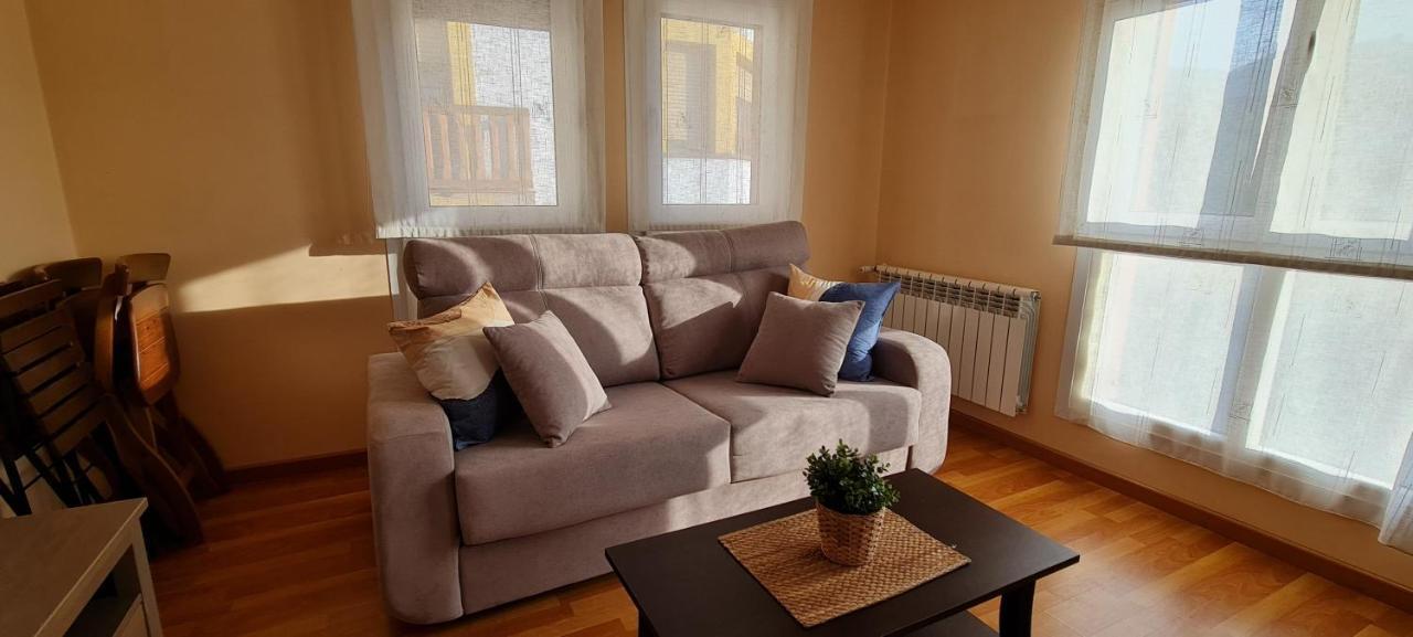 Apartamentos El Pigazu Onís Dış mekan fotoğraf