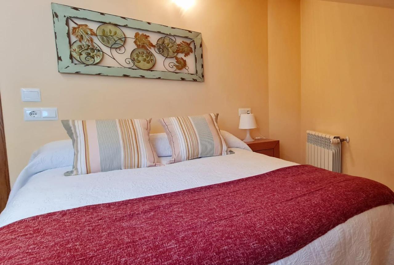 Apartamentos El Pigazu Onís Dış mekan fotoğraf
